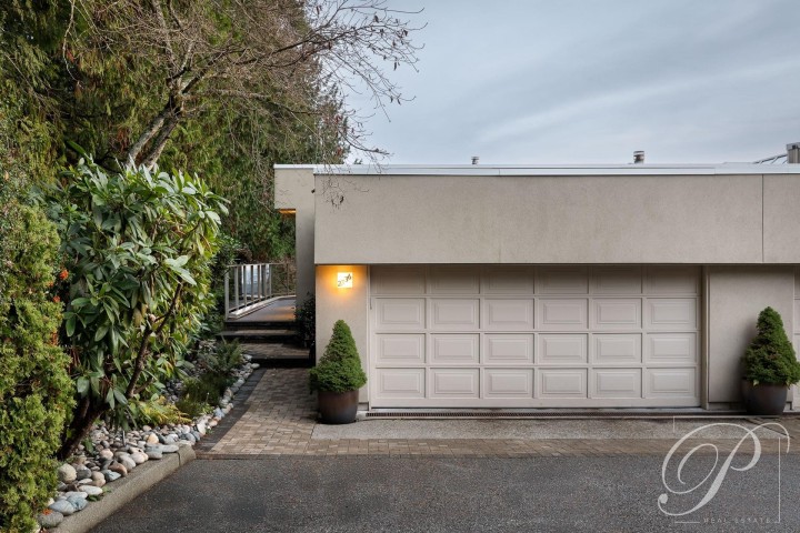 Photo 4 at 2336 Folkestone Way, Panorama Village, West Vancouver