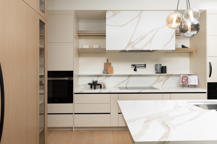 Photo 5 at 1385 19th Street, Ambleside, West Vancouver