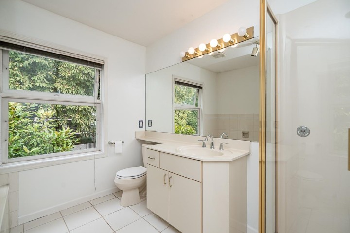 Photo 15 at 1796 W 14th Avenue, Fairview VW, Vancouver West