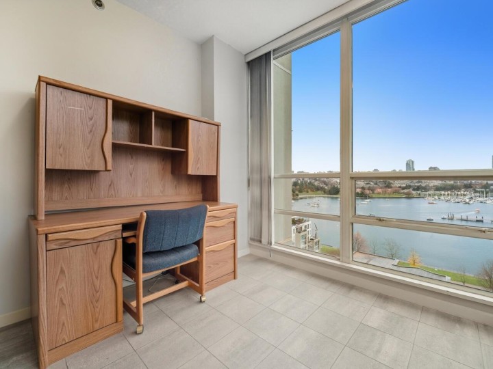 Photo 13 at 18C - 139 Drake Street, Yaletown, Vancouver West