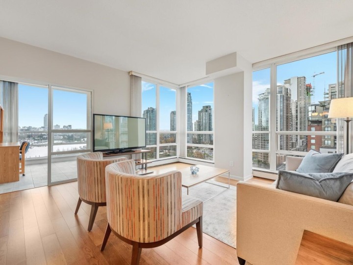 Photo 5 at 18C - 139 Drake Street, Yaletown, Vancouver West