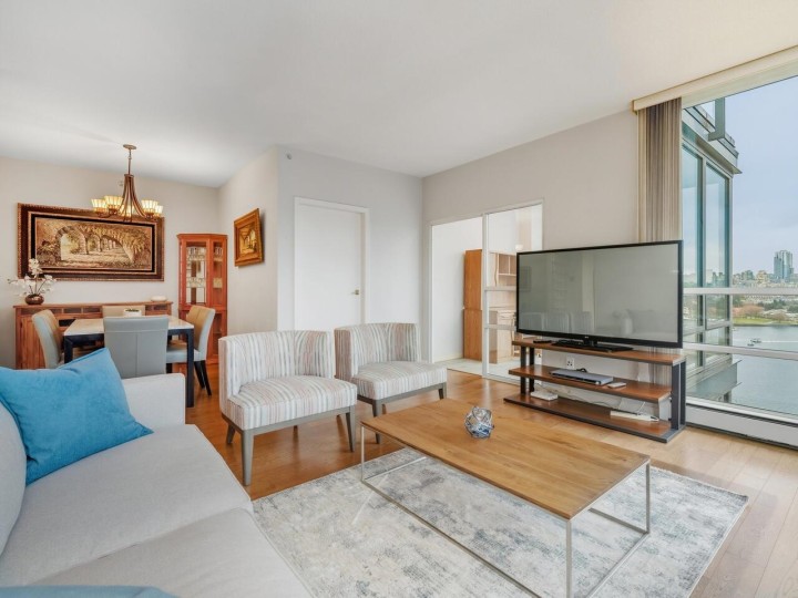 Photo 9 at 18C - 139 Drake Street, Yaletown, Vancouver West