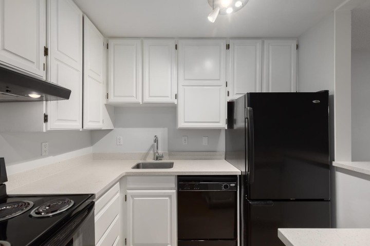 Photo 9 at 306 - 1775 W 10th Avenue, Fairview VW, Vancouver West