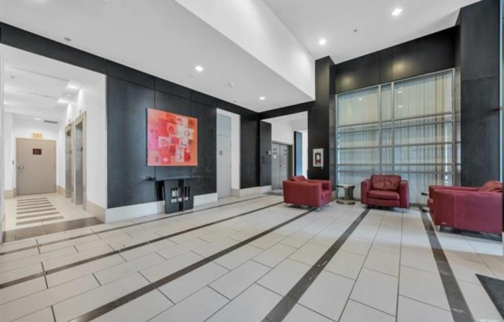 Photo 2 at 201 - 550 Pacific Street, Yaletown, Vancouver West