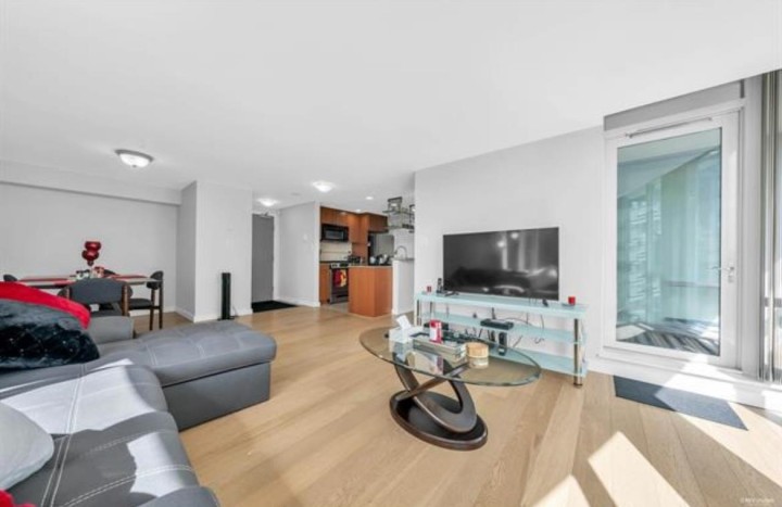 Photo 11 at 201 - 550 Pacific Street, Yaletown, Vancouver West