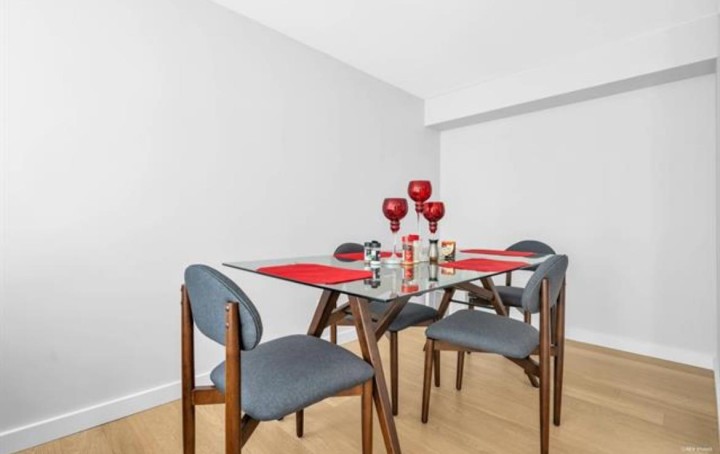 Photo 8 at 201 - 550 Pacific Street, Yaletown, Vancouver West