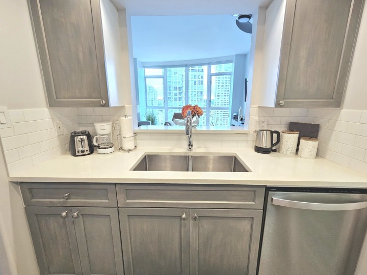 Photo 10 at 1105 - 1383 Howe Street, Downtown VW, Vancouver West