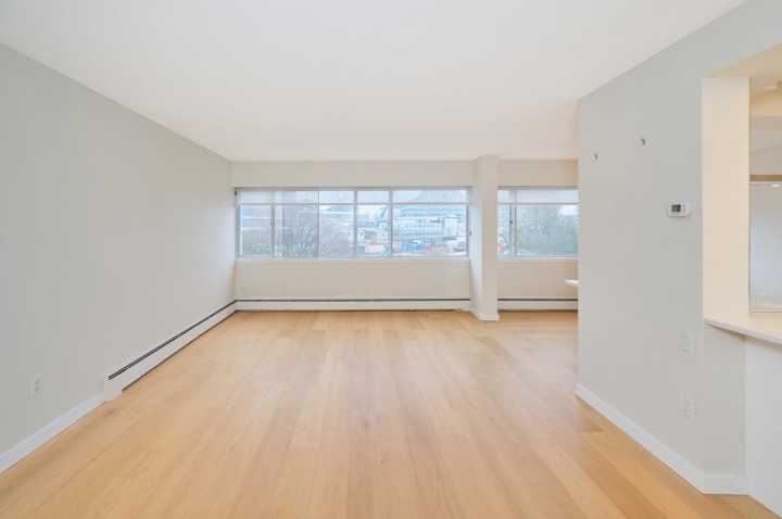 Photo 7 at 205 - 5926 Tisdall Street, Oakridge VW, Vancouver West