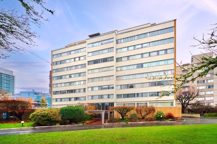 Photo 1 at 205 - 5926 Tisdall Street, Oakridge VW, Vancouver West