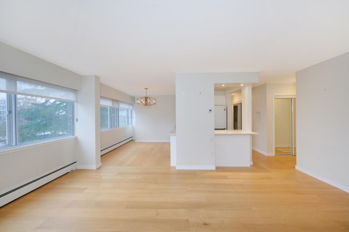 Photo 11 at 205 - 5926 Tisdall Street, Oakridge VW, Vancouver West