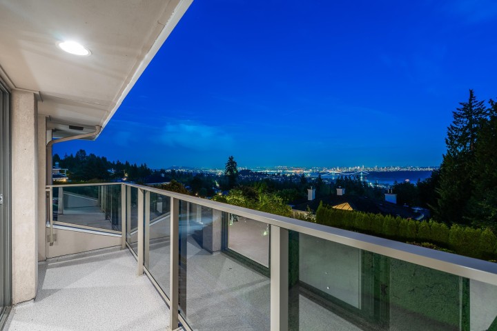 Photo 5 at 1595 Tyrol Court, Chartwell, West Vancouver