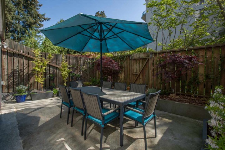 Photo 7 at 106 - 1745 Esquimalt Avenue, Ambleside, West Vancouver