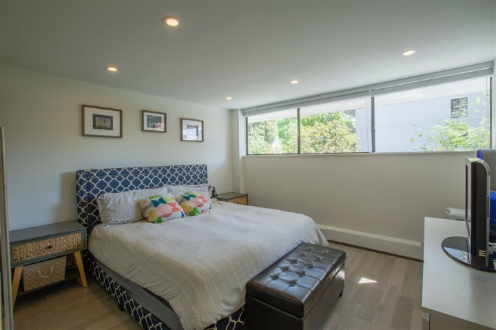 Photo 9 at 106 - 1745 Esquimalt Avenue, Ambleside, West Vancouver