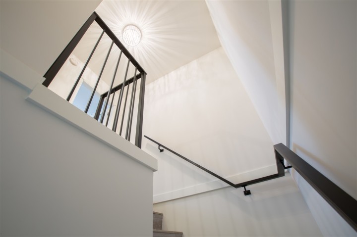 Photo 11 at 106 - 1745 Esquimalt Avenue, Ambleside, West Vancouver