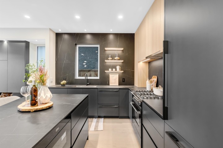 Photo 12 at 1 - 2764 W 14th Avenue, Kitsilano, Vancouver West