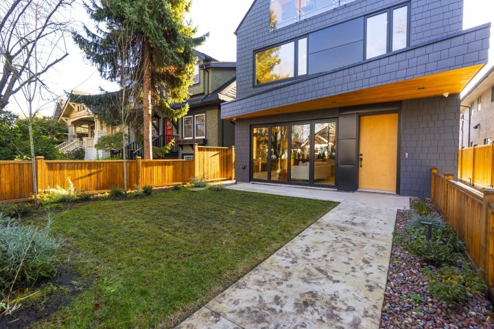 Photo 32 at 1 - 2764 W 14th Avenue, Kitsilano, Vancouver West
