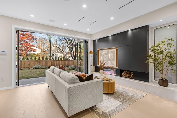 Photo 4 at 1 - 2764 W 14th Avenue, Kitsilano, Vancouver West