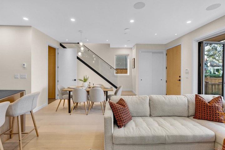 Photo 7 at 2 - 2764 W 14th Avenue, Kitsilano, Vancouver West