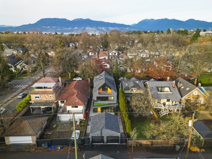 Photo 38 at 2 - 2764 W 14th Avenue, Kitsilano, Vancouver West