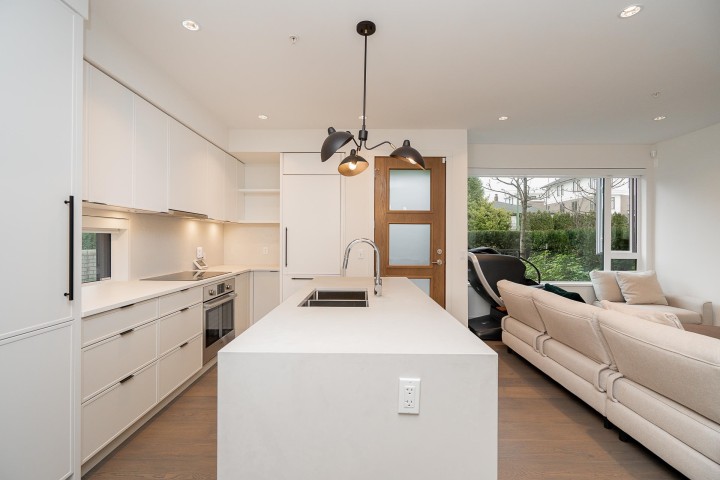 Photo 6 at 6840 Oak Street, South Cambie, Vancouver West