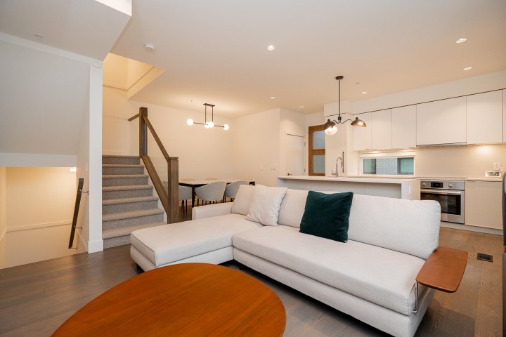 Photo 4 at 6840 Oak Street, South Cambie, Vancouver West