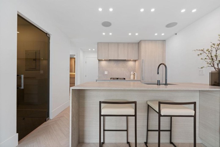 Photo 8 at 2206 - 1438 Richards Street, Yaletown, Vancouver West