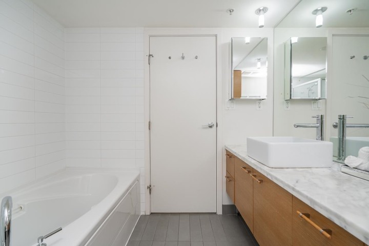 Photo 23 at 106 - 980 Cooperage Way, Yaletown, Vancouver West