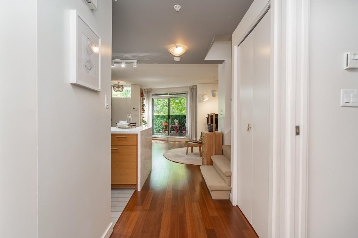 Photo 6 at 106 - 980 Cooperage Way, Yaletown, Vancouver West