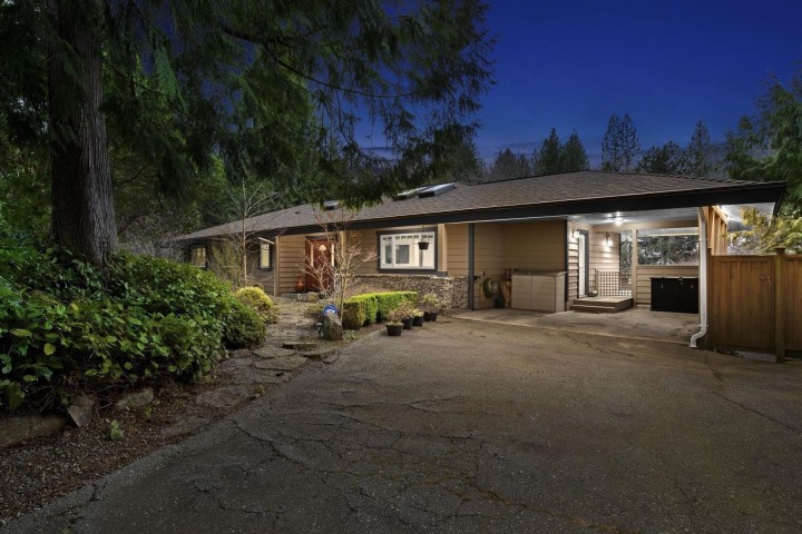 Photo 1 at 4641 Woodburn Road, Cypress Park Estates, West Vancouver