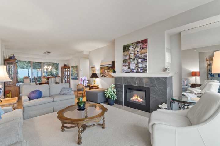 Photo 3 at 201 - 3105 Deer Ridge Drive, Deer Ridge WV, West Vancouver