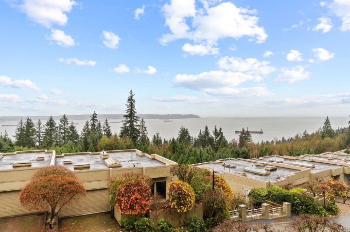 Photo 21 at 201 - 3105 Deer Ridge Drive, Deer Ridge WV, West Vancouver