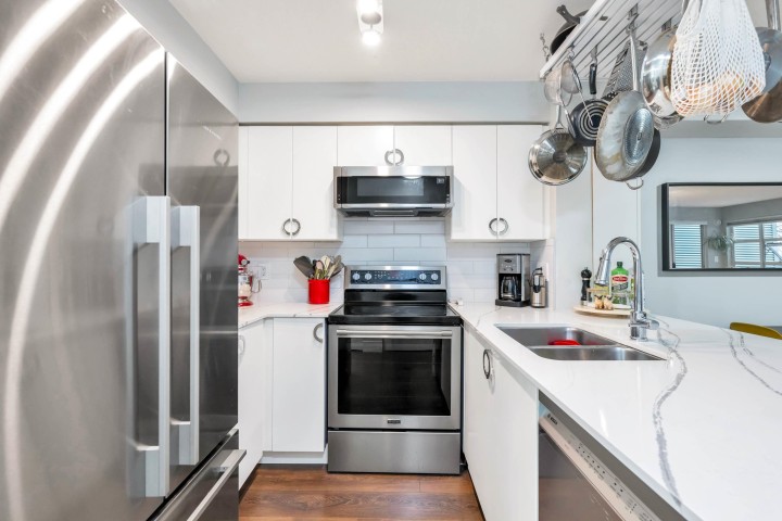 Photo 12 at 304 - 8989 Hudson Street, Marpole, Vancouver West