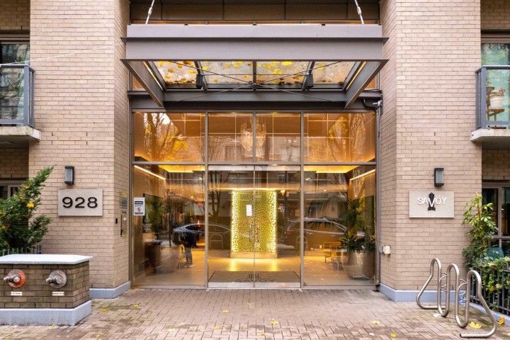 Photo 1 at 1006 - 928 Richards Street, Yaletown, Vancouver West