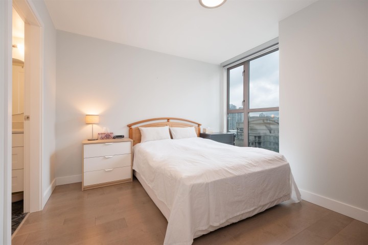 Photo 14 at 1006 - 928 Richards Street, Yaletown, Vancouver West