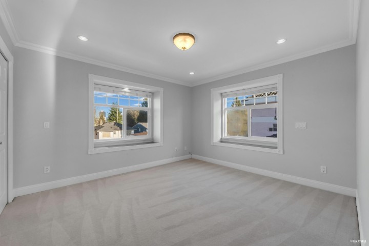 Photo 9 at 3311 E 44th Avenue, Killarney VE, Vancouver East