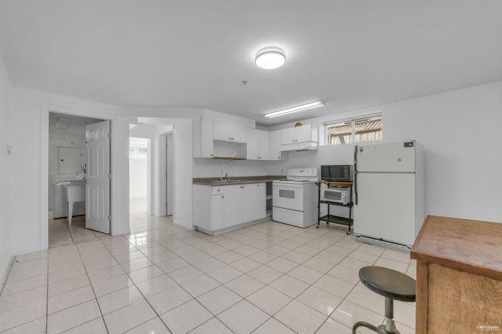Photo 15 at 3311 E 44th Avenue, Killarney VE, Vancouver East