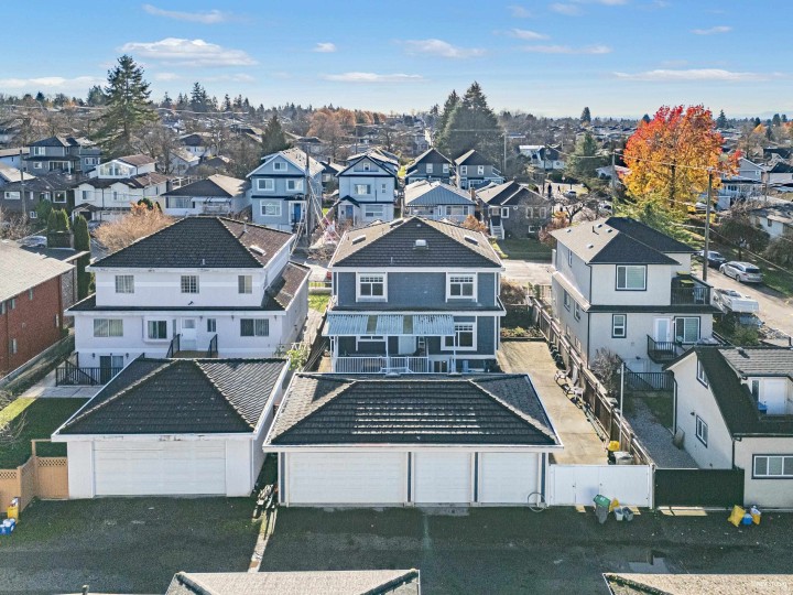 Photo 19 at 3311 E 44th Avenue, Killarney VE, Vancouver East