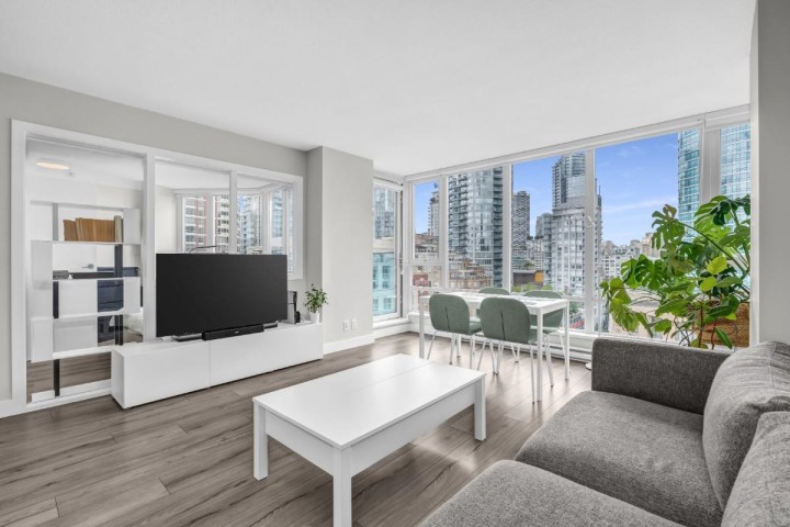 Photo 1 at 1805 - 788 Hamilton Street, Downtown VW, Vancouver West