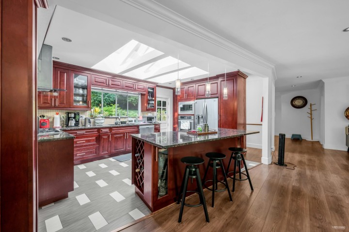 Photo 13 at 341 Rabbit Lane, British Properties, West Vancouver