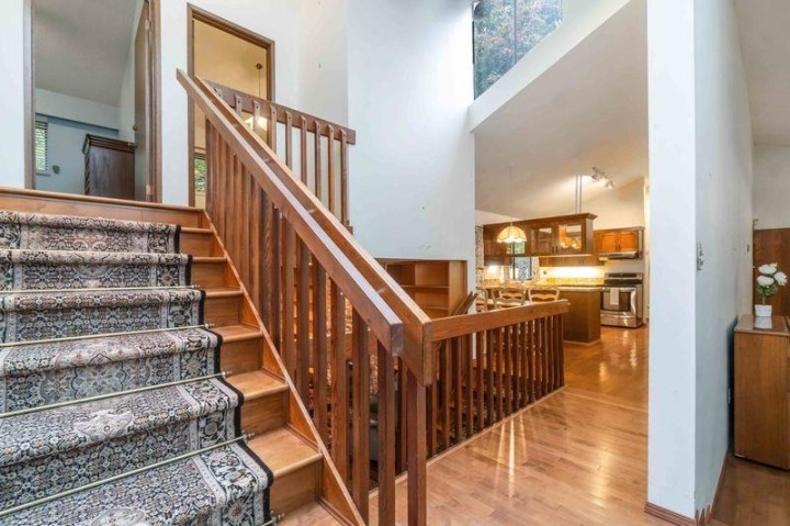 Photo 5 at 4262 Yuculta Crescent, University VW, Vancouver West