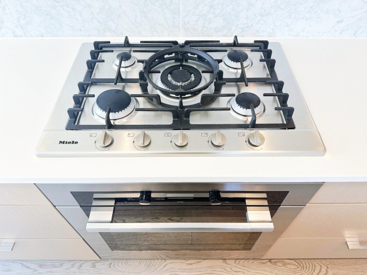 Photo 12 at 908 - 5410 Shortcut Road, University VW, Vancouver West