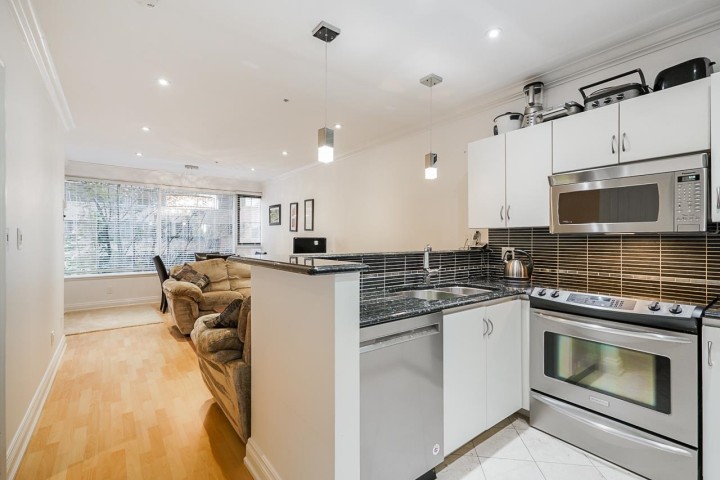 Photo 8 at 302 - 1177 Hornby Street, Downtown VW, Vancouver West