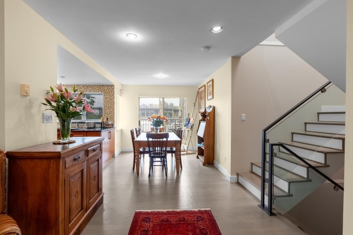 Photo 6 at 1596 Island Park Walk, False Creek, Vancouver West