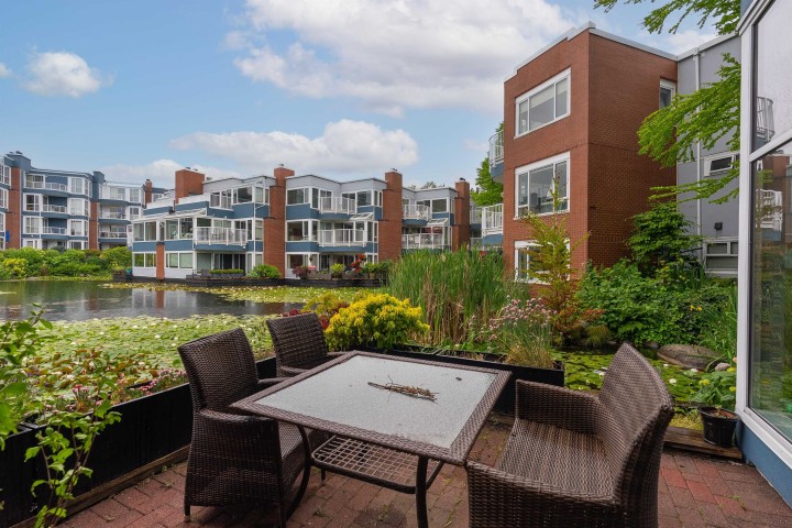 Photo 19 at 1596 Island Park Walk, False Creek, Vancouver West