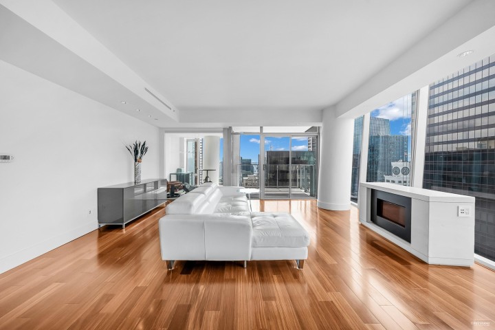 Photo 5 at 2405 - 667 Howe Street, Downtown VW, Vancouver West