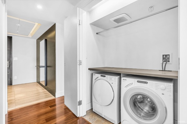 Photo 24 at 2405 - 667 Howe Street, Downtown VW, Vancouver West