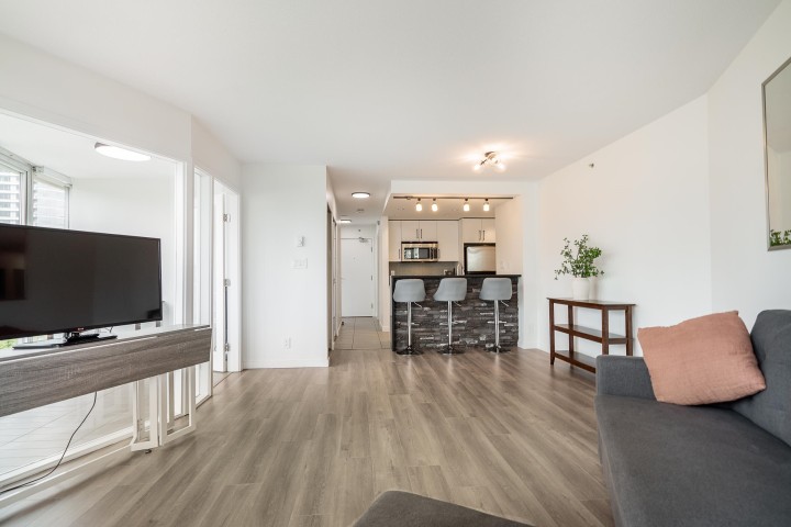 Photo 11 at 603 - 980 Cooperage Way, Yaletown, Vancouver West