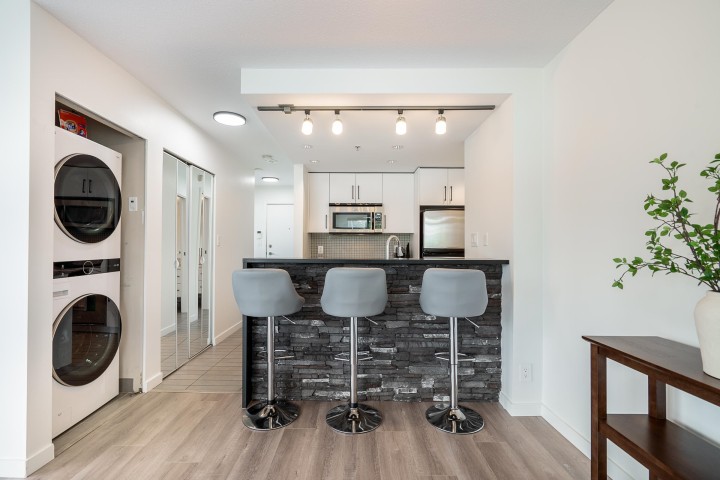 Photo 4 at 603 - 980 Cooperage Way, Yaletown, Vancouver West