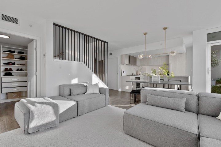 Photo 5 at 713 - 1887 Crowe Street, False Creek, Vancouver West