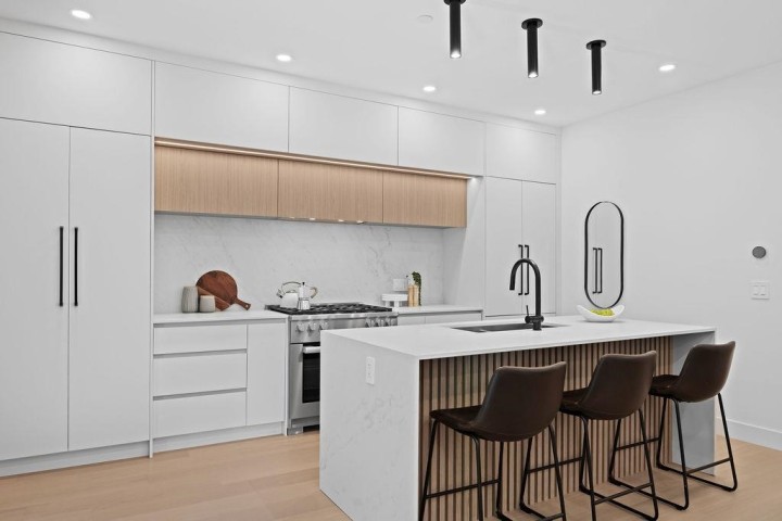 Photo 5 at 1 - 3880 W 23rd Avenue, Dunbar, Vancouver West